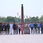 एनडीए के 100वें पाठ्यक्रम ने सेना युद्ध स्मारक पर पुष्पांजलि समारोह के साथ रजत जयंती मनाई