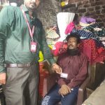 समाधान दिवस में मिला त्वरित न्याय, डीएम की संवेदनशीलता से दिव्यांग सुनील को मिली पेंशन, बैंक खाता और नई व्हीलचेयर।