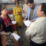 जिलाधिकारी/जिला निर्वाचन अधिकारी ने सहसपुर विधानसभा क्षेत्र के पोलिंग बूथों का निरीक्षण कर एसआईआर आपत्ति निस्तारण शिविर की व्यवस्थाओं का लिया जायजा*