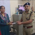 03 लाख रुपये से अधिक मूल्य के 17 मोबाइल फोनो को पुलिस द्वारा CEIR पोर्टल के माध्यम से बरामद कर किया मोबाईल स्वामियों के सुपुर्द