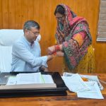 रक्षाबंधन पर स्वयं सहायता समूह की बहनों ने मनाया भाई-बहन के प्रेम का पर्व