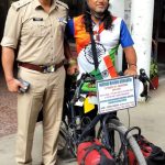 रीयूनियन भारत, वन ट्री“ के नाम से जागरूकता के उद्देश्य से वर्तमान में भारत भ्रमण पर निकले मशहूर साइक्लिस्ट श्री सोमेन देवनाथ द्वारा एसएसपी दून से की शिष्टाचार भेंट।