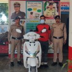 शोरूम में स्कूटी ठगी की घटना को अंजाम देने वाले शातिर ठग को दून पुलिस ने किया गिरफ्तार