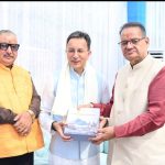 केंद्रीय राज्यमंत्री जितिन प्रसाद का उत्तराखण्ड आगमन पर स्वागत एवं अभिनंदन करते कैबिनेट मंत्री गणेश जोशी